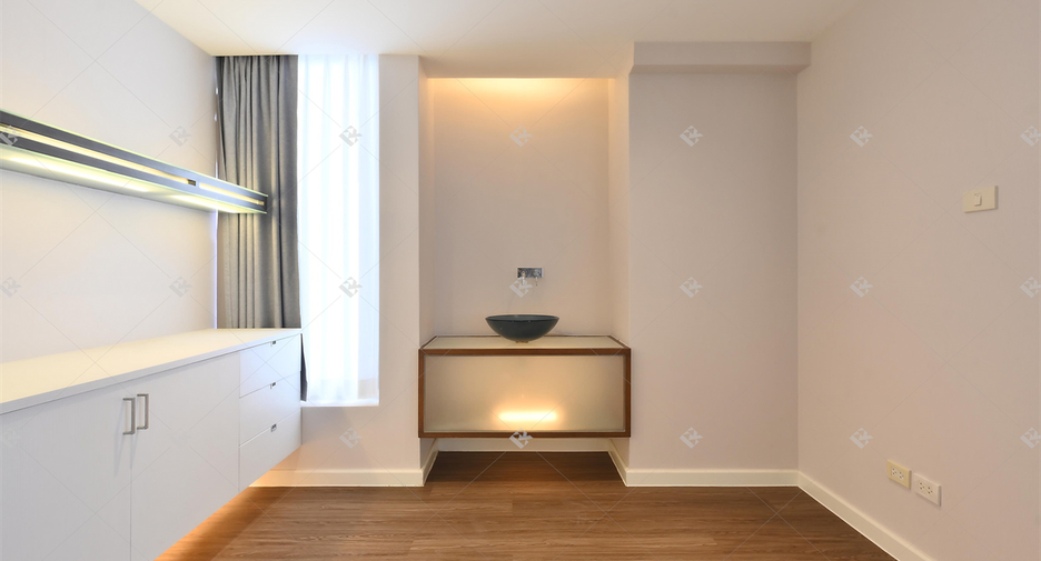 For rent 3 ベッドルーム condo in Pathum Wan, Bangkok