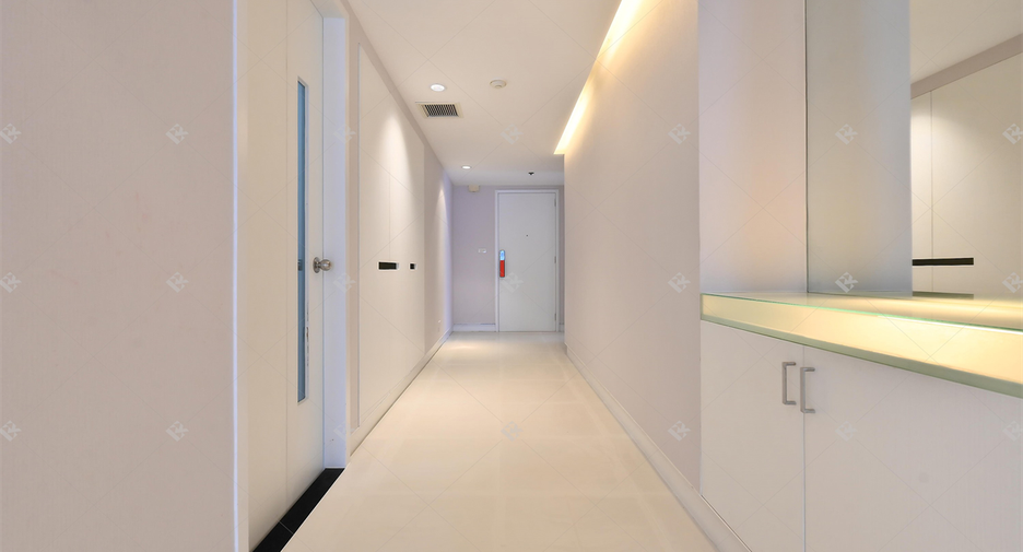 For rent 3 ベッドルーム condo in Pathum Wan, Bangkok