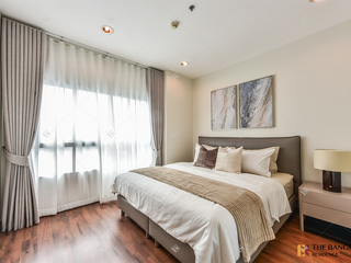 For rent 2 bedrooms condo in Khlong San, Bangkok