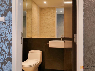 For rent 3 bedrooms condo in Yan Nawa, Bangkok