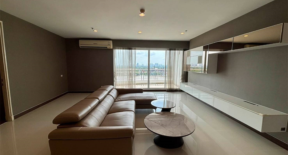 For rent 3 bedrooms condo in Yan Nawa, Bangkok