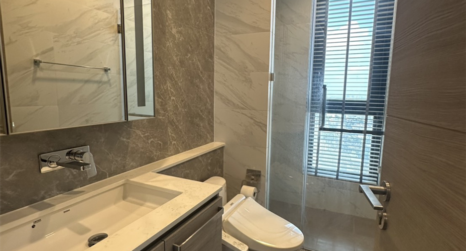 For sale 2 bedrooms condo in Chatuchak, Bangkok