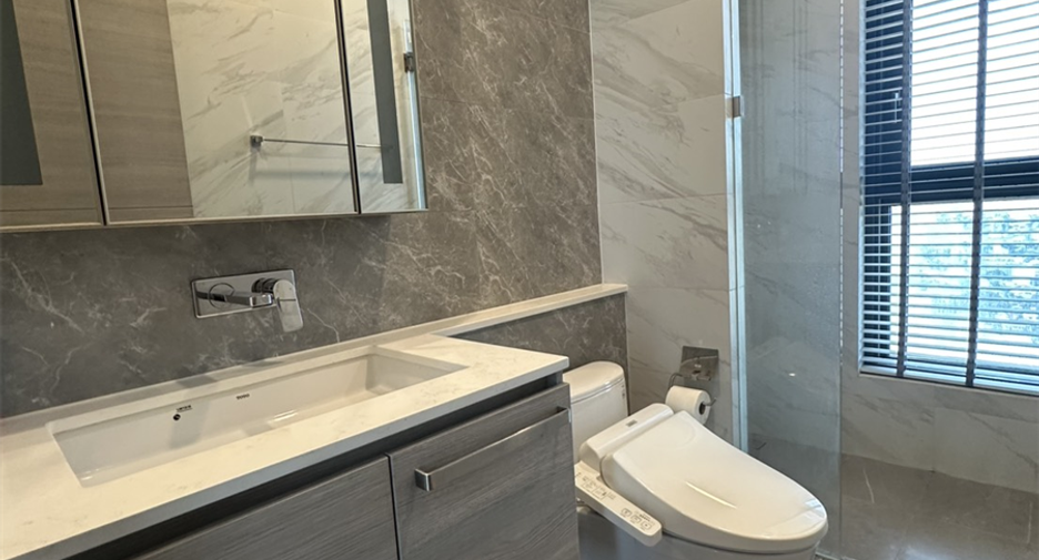 For sale 2 bedrooms condo in Chatuchak, Bangkok