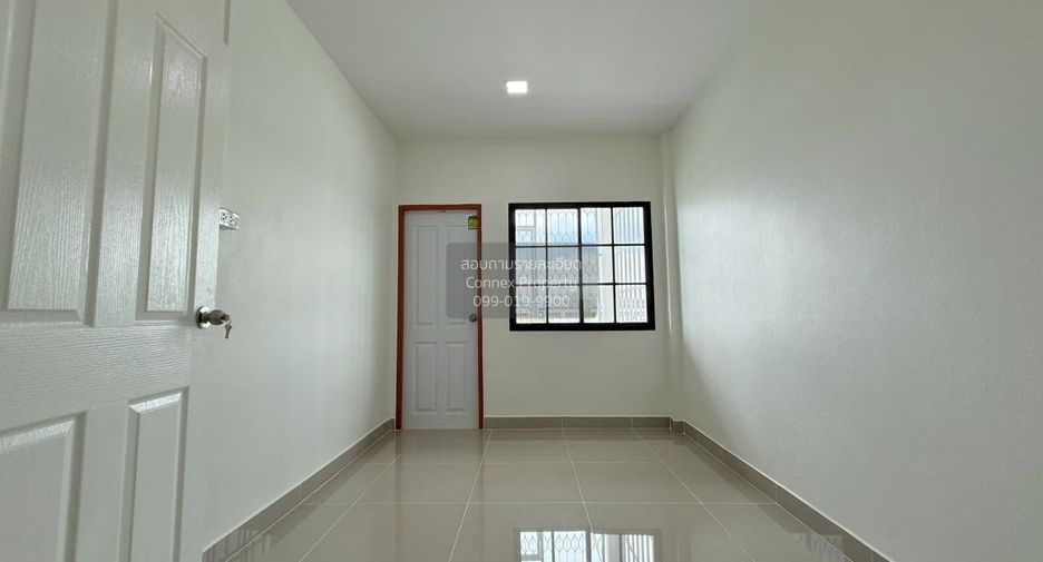 Casa adosada en venta de 3 habitaciones en Bang Khen, Bangkok