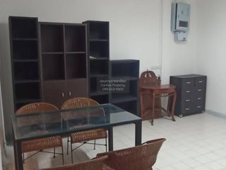 For sale 4 bedrooms townhouse in Bang Kapi, Bangkok