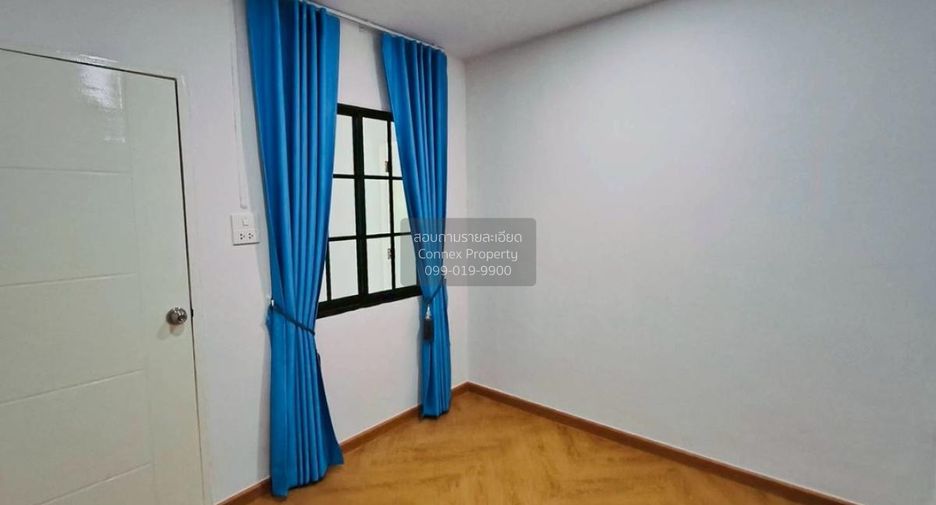 Casa adosada en venta de 3 habitaciones en Khlong Sam Wa, Bangkok