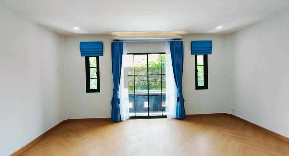 Casa adosada en venta de 3 habitaciones en Khlong Sam Wa, Bangkok