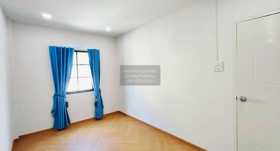Casa adosada en venta de 3 habitaciones en Khlong Sam Wa, Bangkok