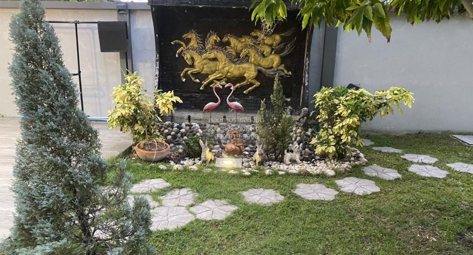 Haus zum Kauf mit 5 Zimmer in Lak Si, Bangkok