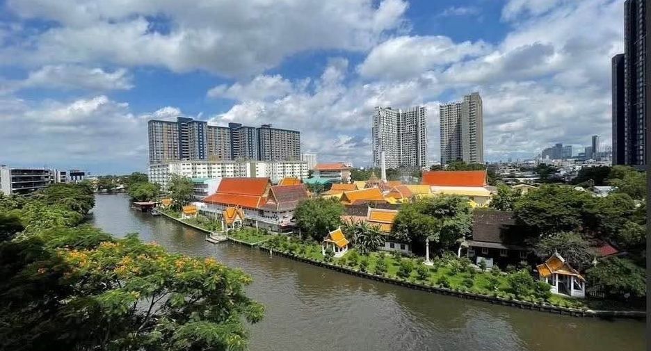 For rent 2 bedrooms condo in Watthana, Bangkok