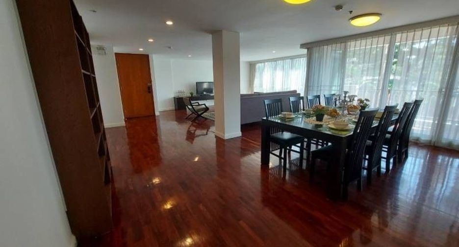 For rent 3 bedrooms apartment in Sathon, Bangkok
