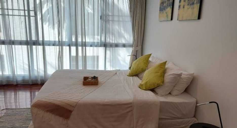 For rent 3 bedrooms apartment in Sathon, Bangkok