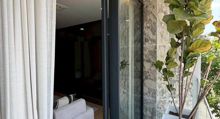For sale 4 bedrooms house in Lat Krabang, Bangkok
