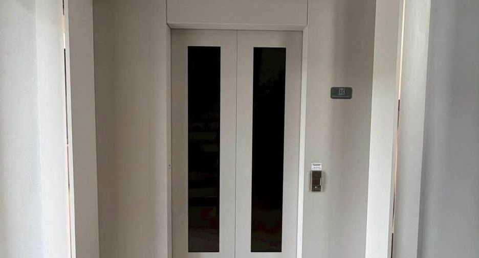 For sale 4 bedrooms house in Lat Krabang, Bangkok