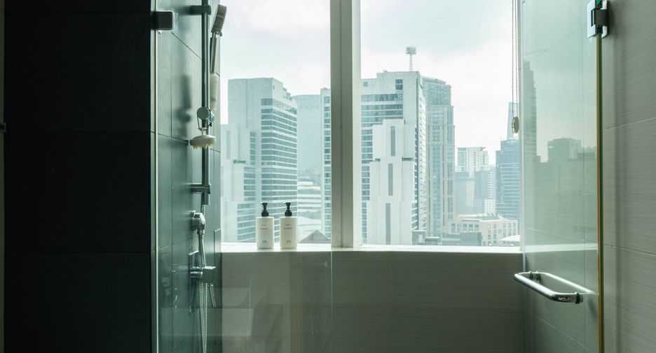 Condo en alquiler de 2 habitaciones en Khlong Toei, Bangkok
