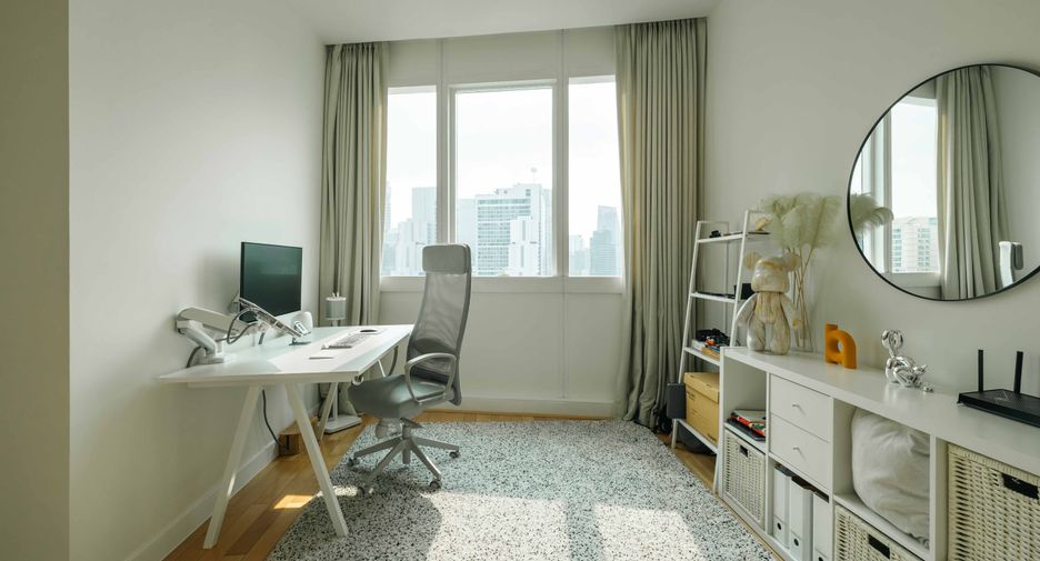 Condo en alquiler de 2 habitaciones en Khlong Toei, Bangkok