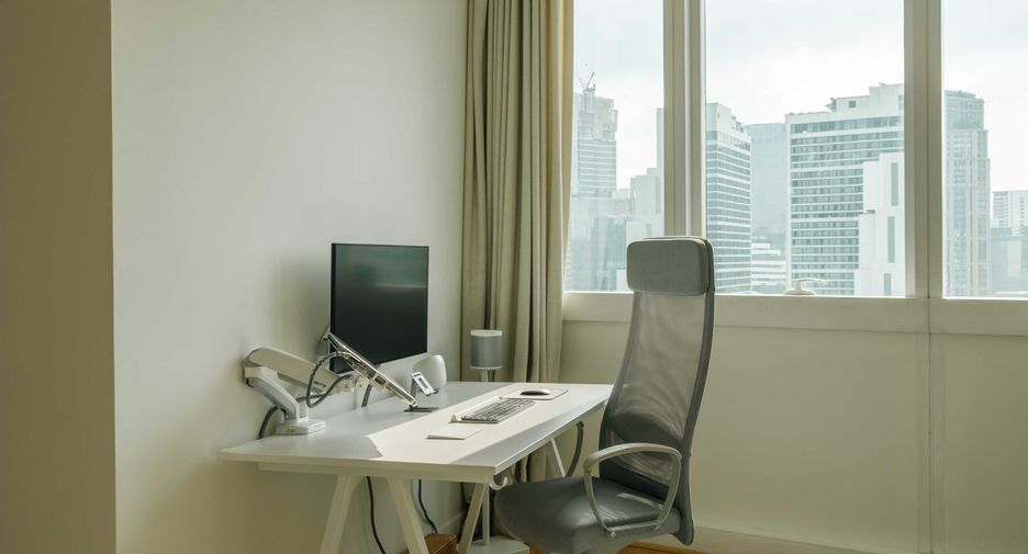 Condo en alquiler de 2 habitaciones en Khlong Toei, Bangkok
