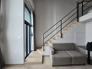Condo en alquiler de 1 habitaciones en Huai Khwang, Bangkok