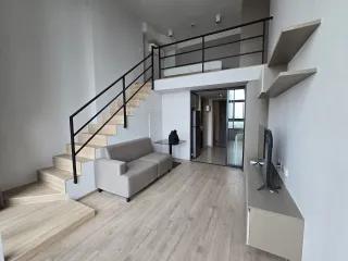 Condo en alquiler de 1 habitaciones en Huai Khwang, Bangkok
