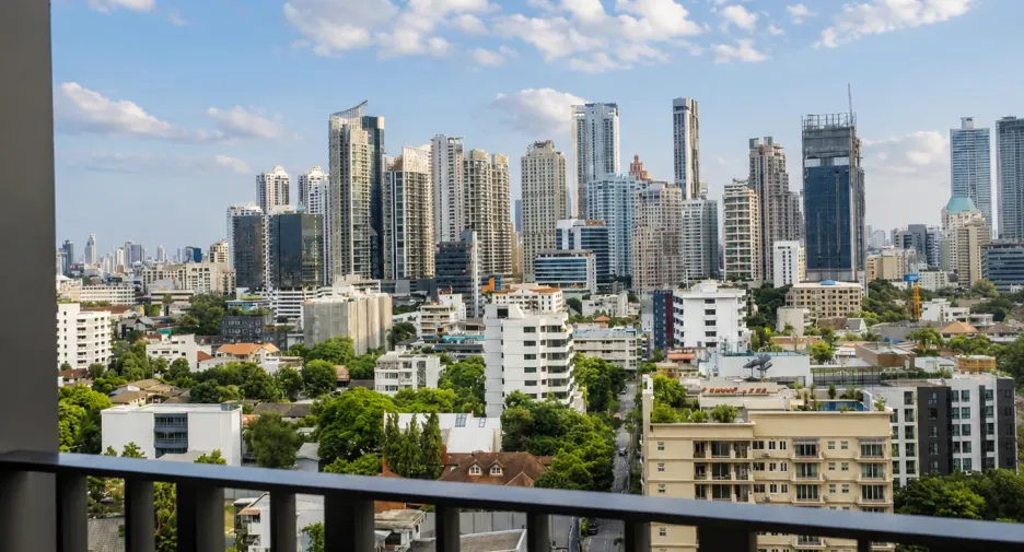For rent 1 bed condo in Khlong Toei, Bangkok