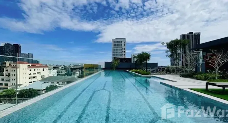 For rent 1 bed condo in Phra Khanong, Bangkok