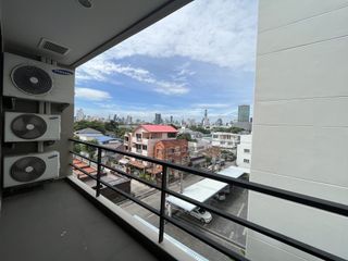 For rent 2 bedrooms condo in Phaya Thai, Bangkok