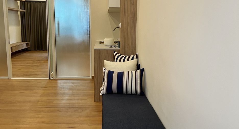 For sale 3 bedrooms townhouse in Bang Rak, Bangkok