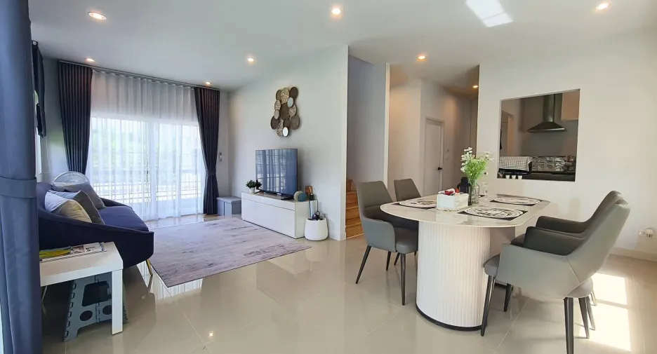 For sale and for rent 4 bedrooms house in Thalang, Phuket