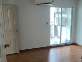 Condo en venta de 2 habitaciones en Bang Sue, Bangkok