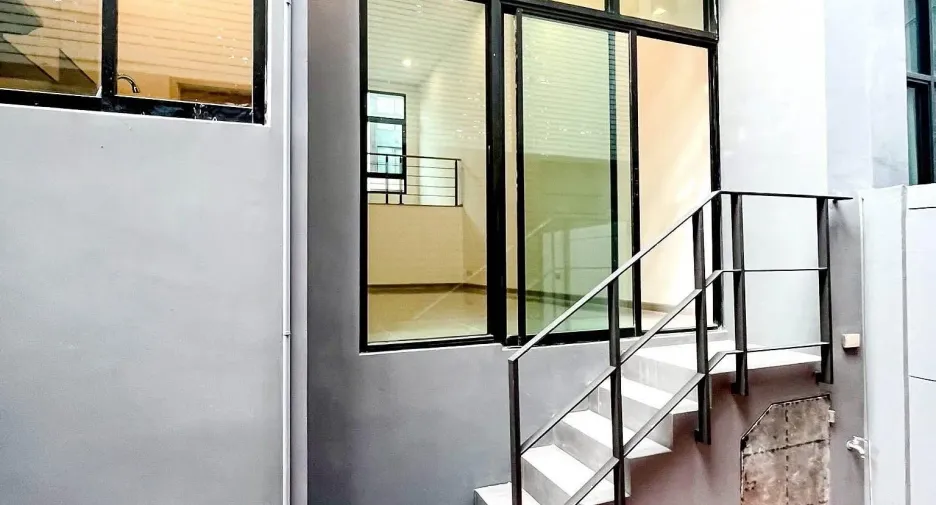 Casa en venta de 3 habitaciones en Suan Luang, Bangkok