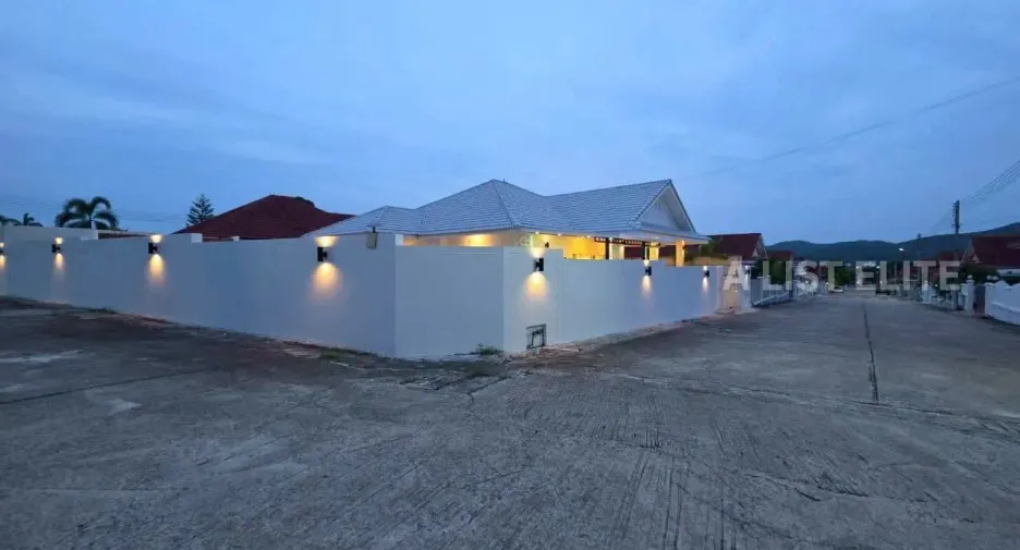 À vendre 3 chambres maison à Bang Saray, Pattaya