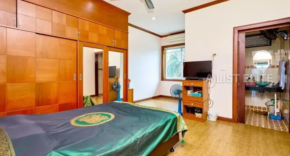 À vendre 6 chambres maison à Bang Lamung, Chonburi