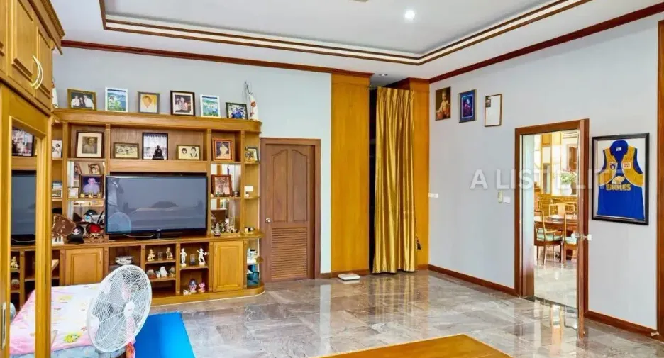À vendre 6 chambres maison à Bang Lamung, Chonburi
