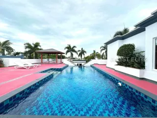 For Rent 4 Bedroom House In Bang Lamung, Chonburi