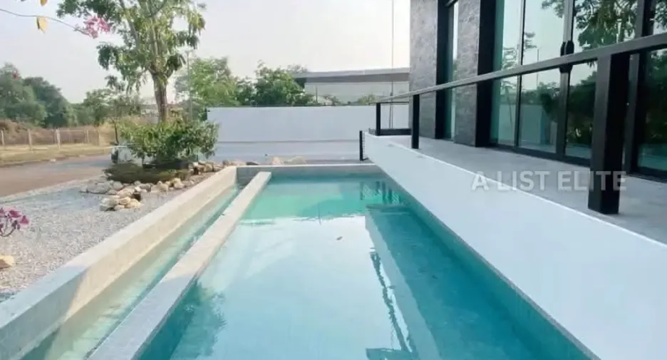 À vendre 4 chambres maison à Huay Yai, Pattaya