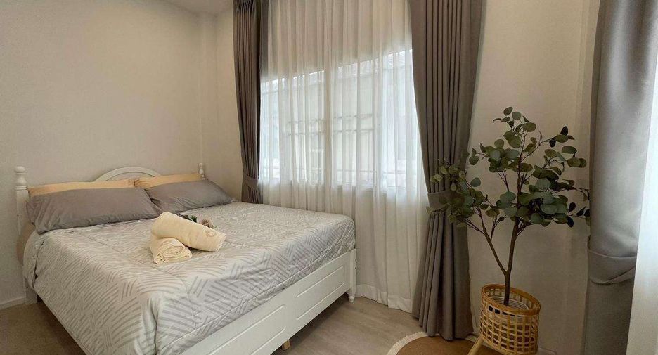 For rent 5 bedrooms house in Mueang Chiang Mai, Chiang Mai