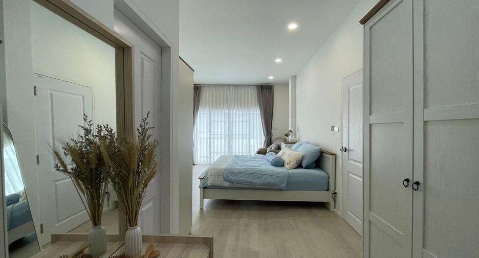 For rent 5 bedrooms house in Mueang Chiang Mai, Chiang Mai