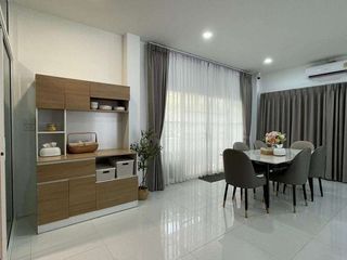 For rent 5 bedrooms house in Mueang Chiang Mai, Chiang Mai