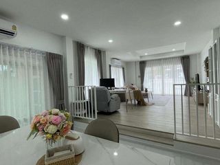 For rent 5 bedrooms house in Mueang Chiang Mai, Chiang Mai