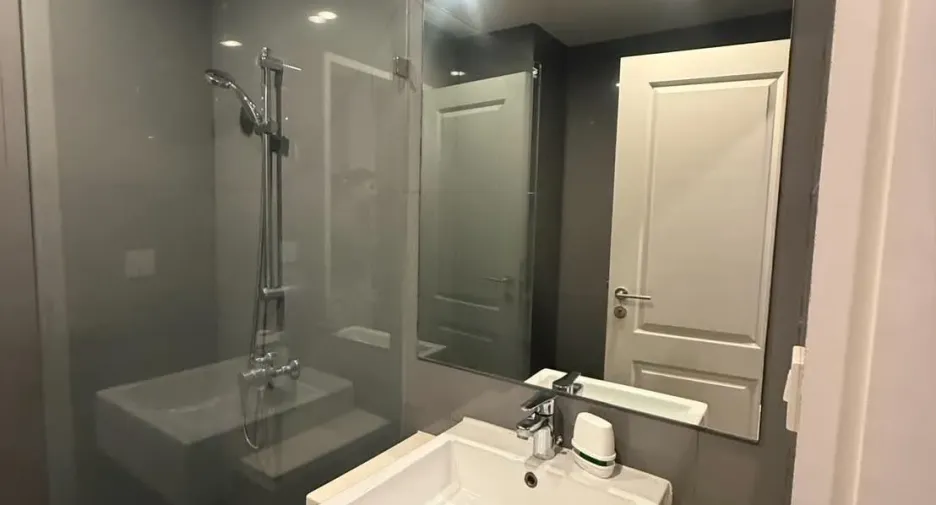 À louer 1 chambre condo à Sathon, Bangkok