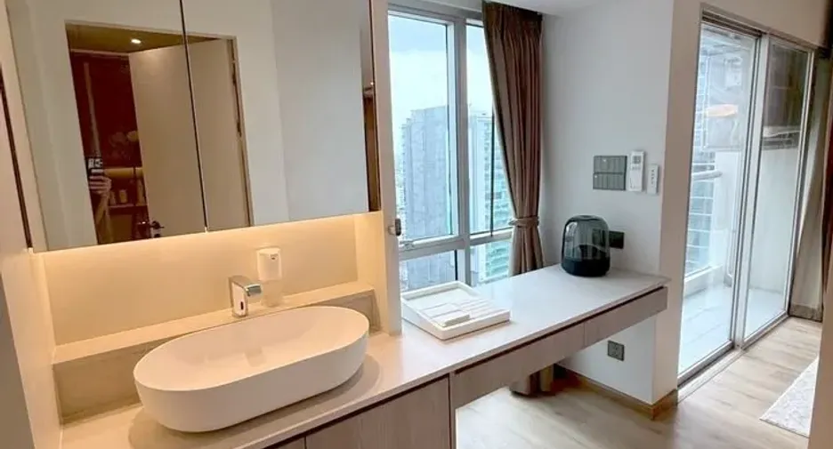À vendre 2 chambres condo à Sathon, Bangkok