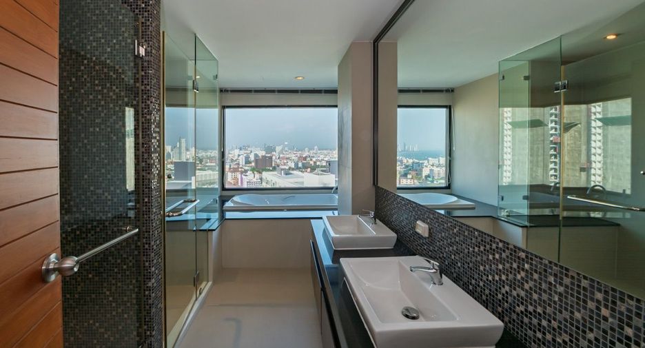 For sale 2 bedrooms condo in Bang Lamung, Chonburi