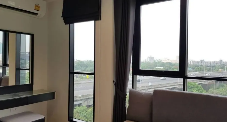 Condo en alquiler de 1 habitaciones en Huai Khwang, Bangkok