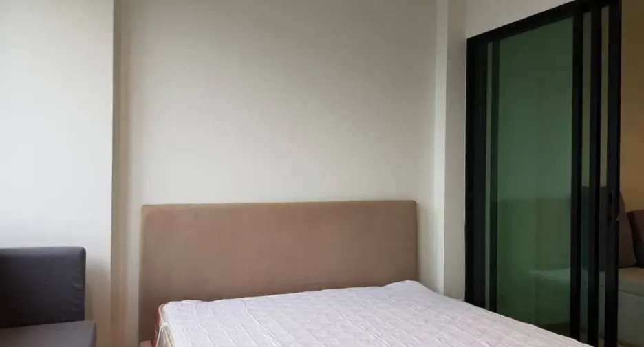 Condo en alquiler de 1 habitaciones en Huai Khwang, Bangkok