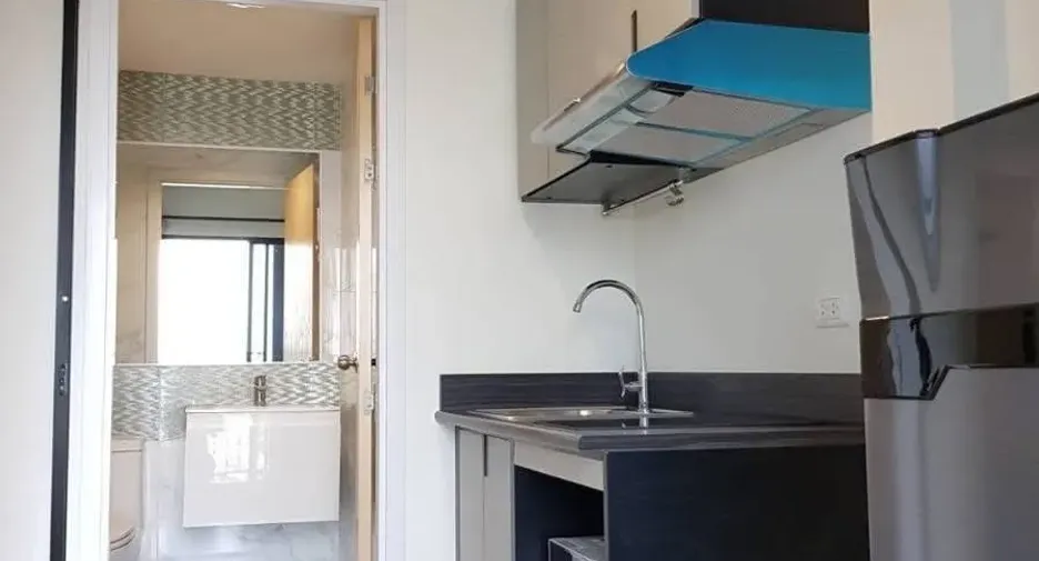 Condo en alquiler de 1 habitaciones en Huai Khwang, Bangkok