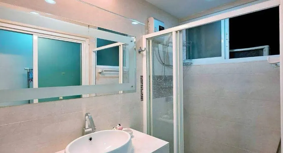 For rent 1 bed condo in Bang Kapi, Bangkok