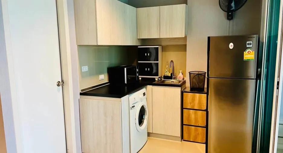 For rent 1 bed condo in Mueang Samut Prakan, Samut Prakan