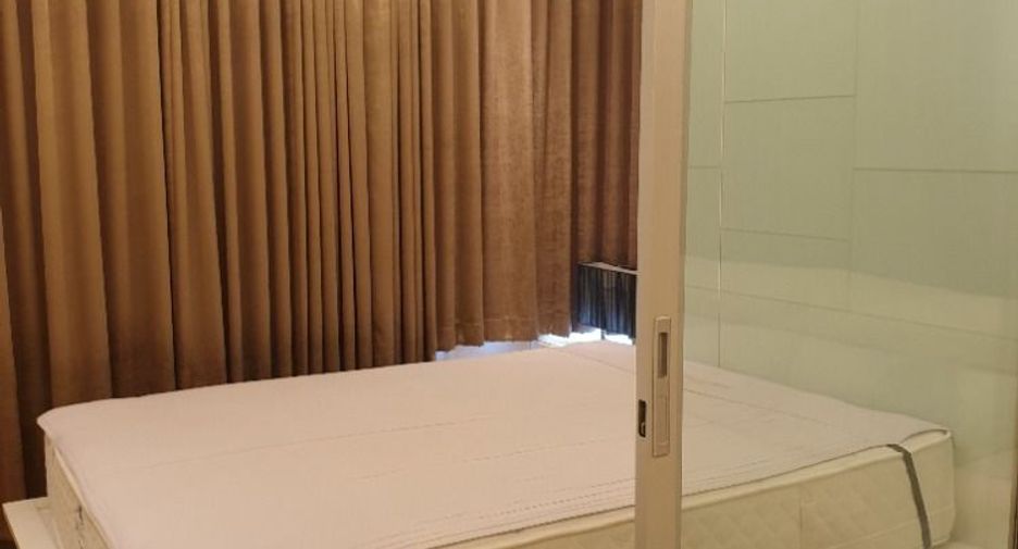 For rent 1 bed condo in Yan Nawa, Bangkok