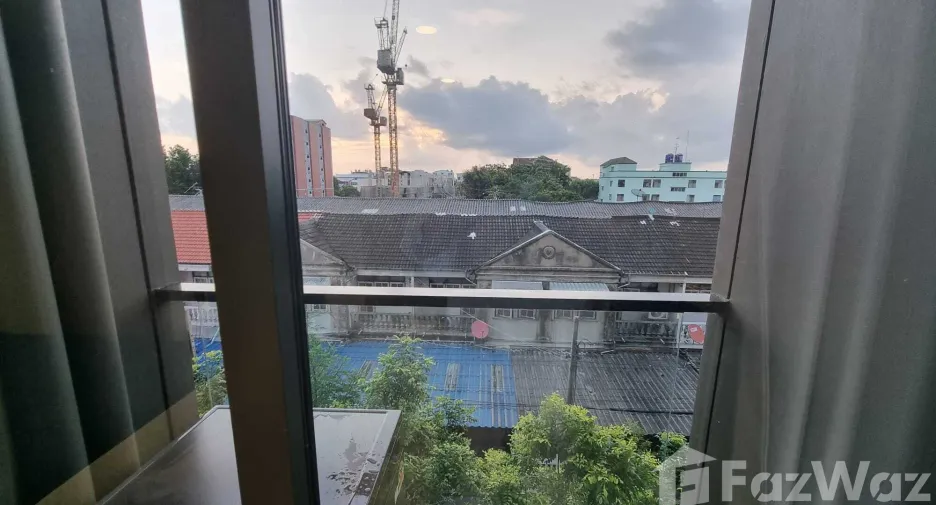 Wohnung zur Miete mit Studio in Phra Khanong, Bangkok