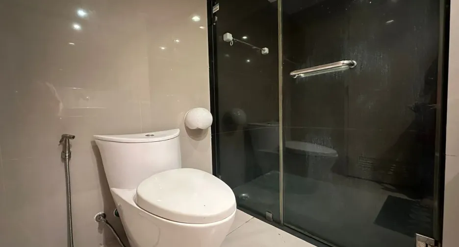 For rent 1 bed condo in Khlong San, Bangkok